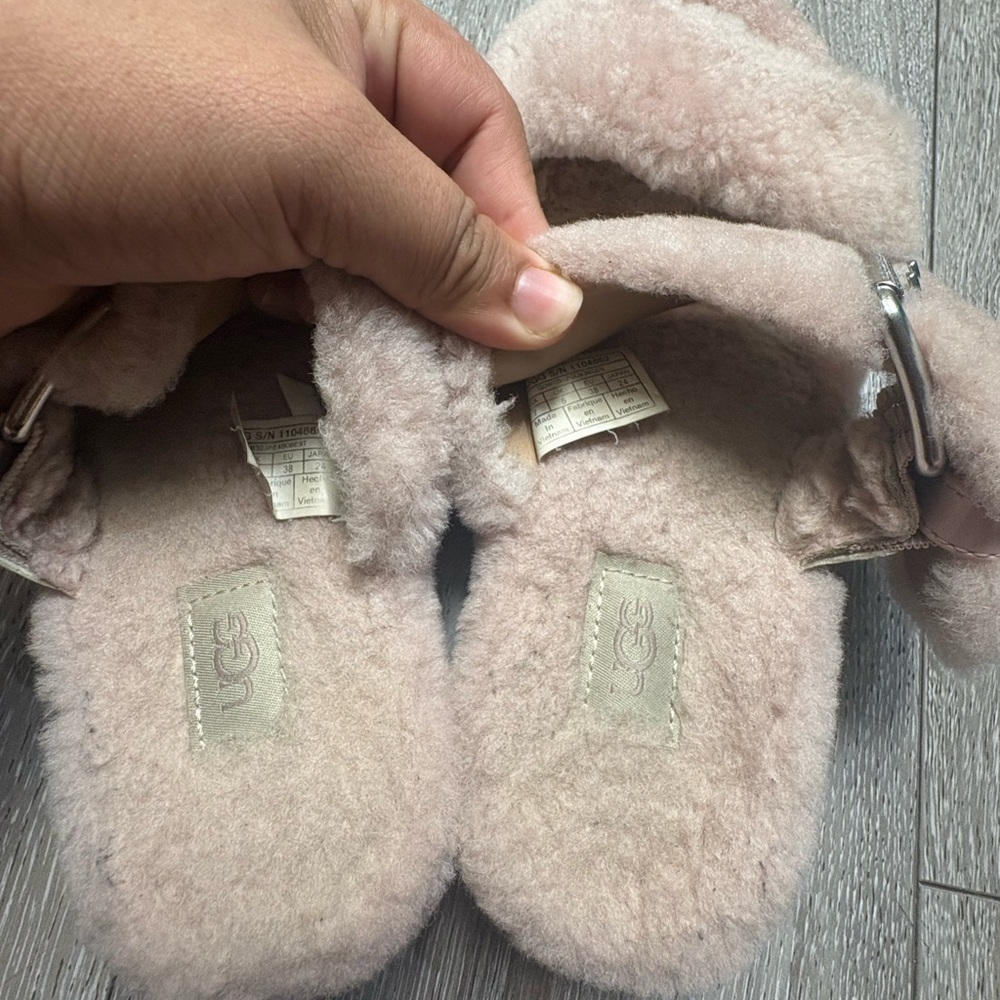 UGG Plush Shearling Slippers in pink - Picture 11 of 13